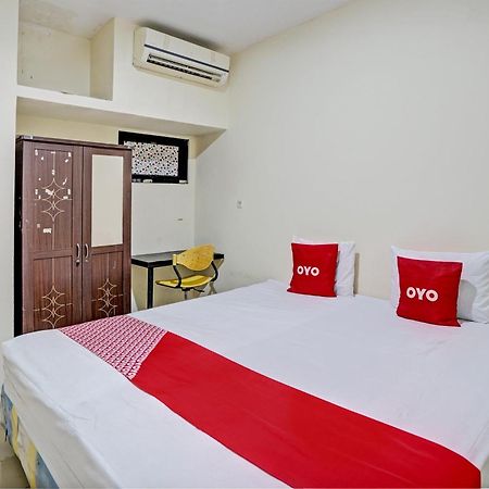 Oyo 93112 Garden Homestay 3 Merlion Surabaya Bagian luar foto