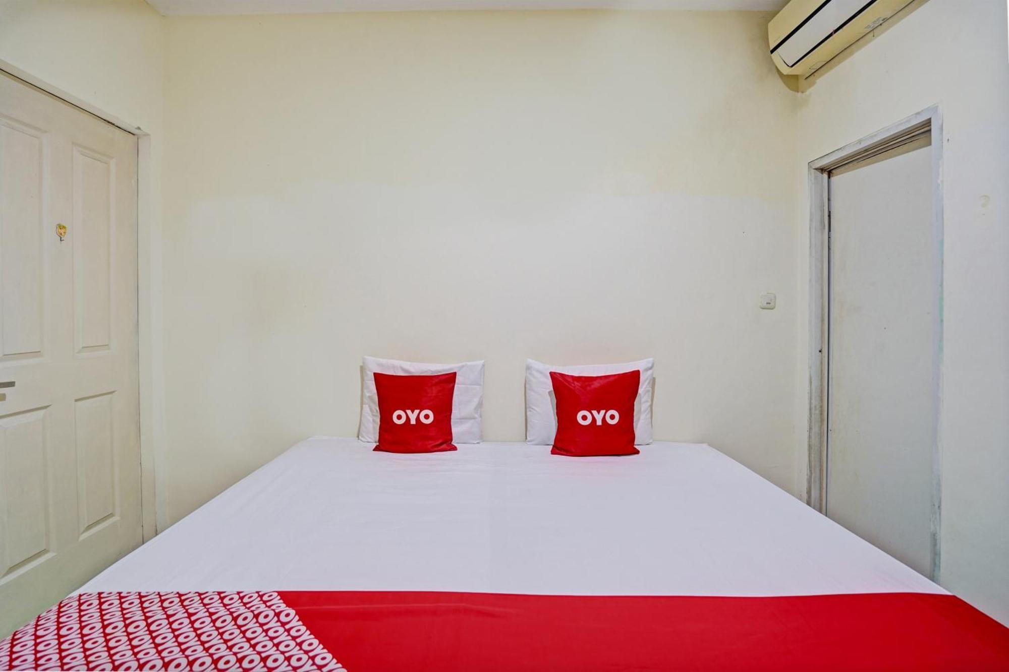 Oyo 93112 Garden Homestay 3 Merlion Surabaya Bagian luar foto
