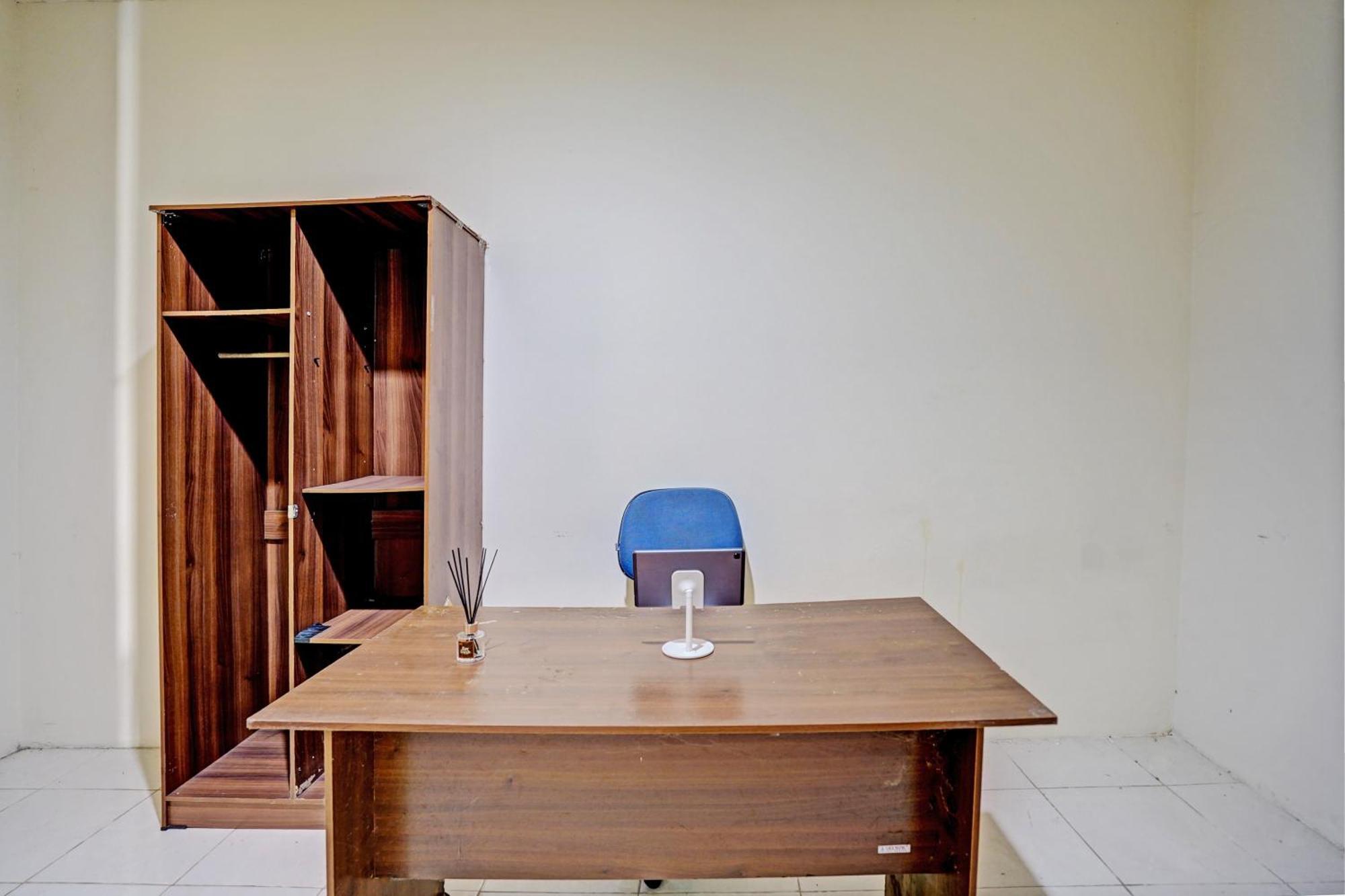 Oyo 93112 Garden Homestay 3 Merlion Surabaya Bagian luar foto