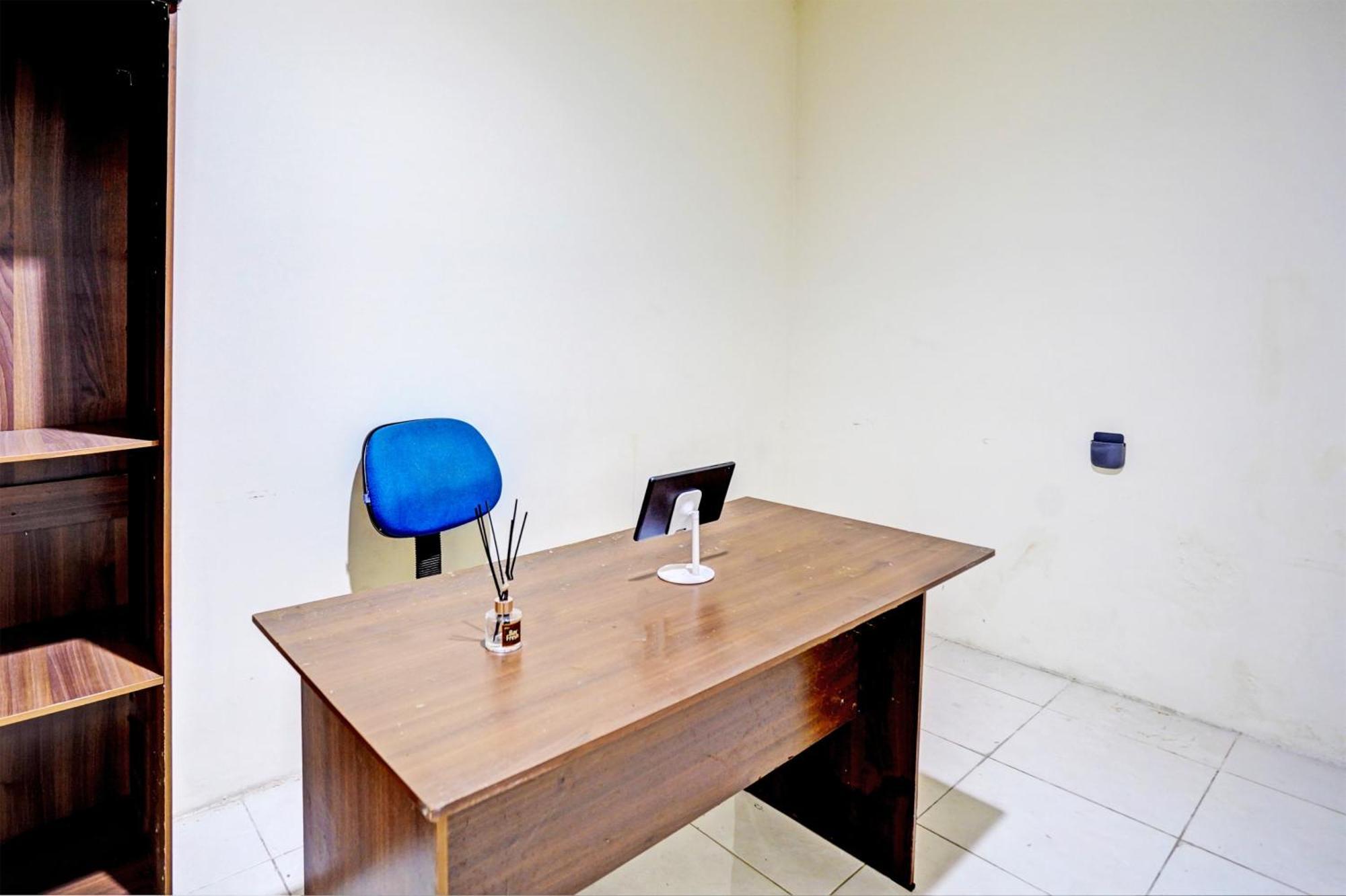 Oyo 93112 Garden Homestay 3 Merlion Surabaya Bagian luar foto