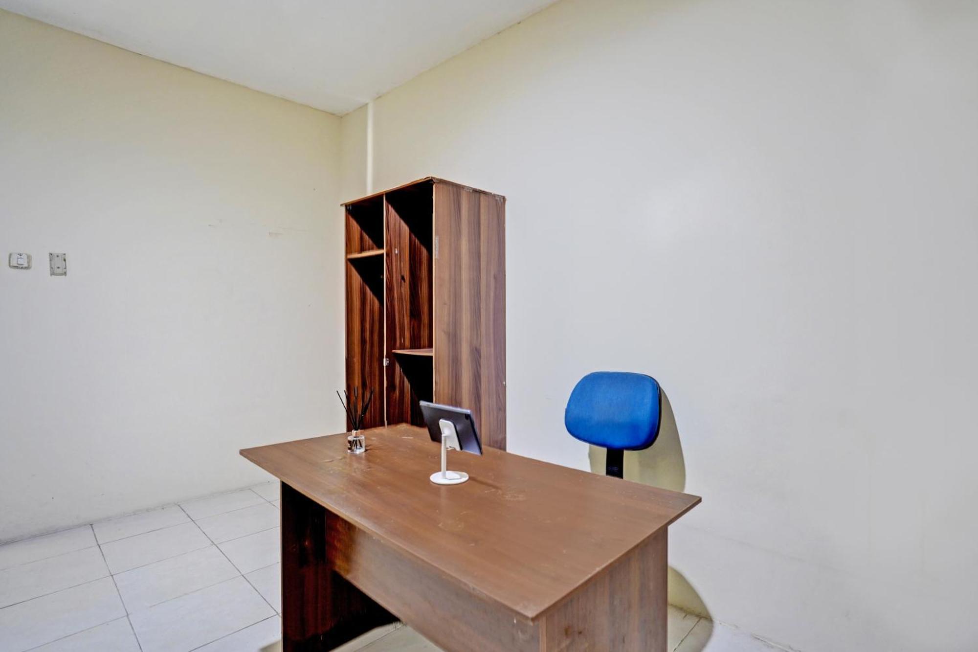 Oyo 93112 Garden Homestay 3 Merlion Surabaya Bagian luar foto