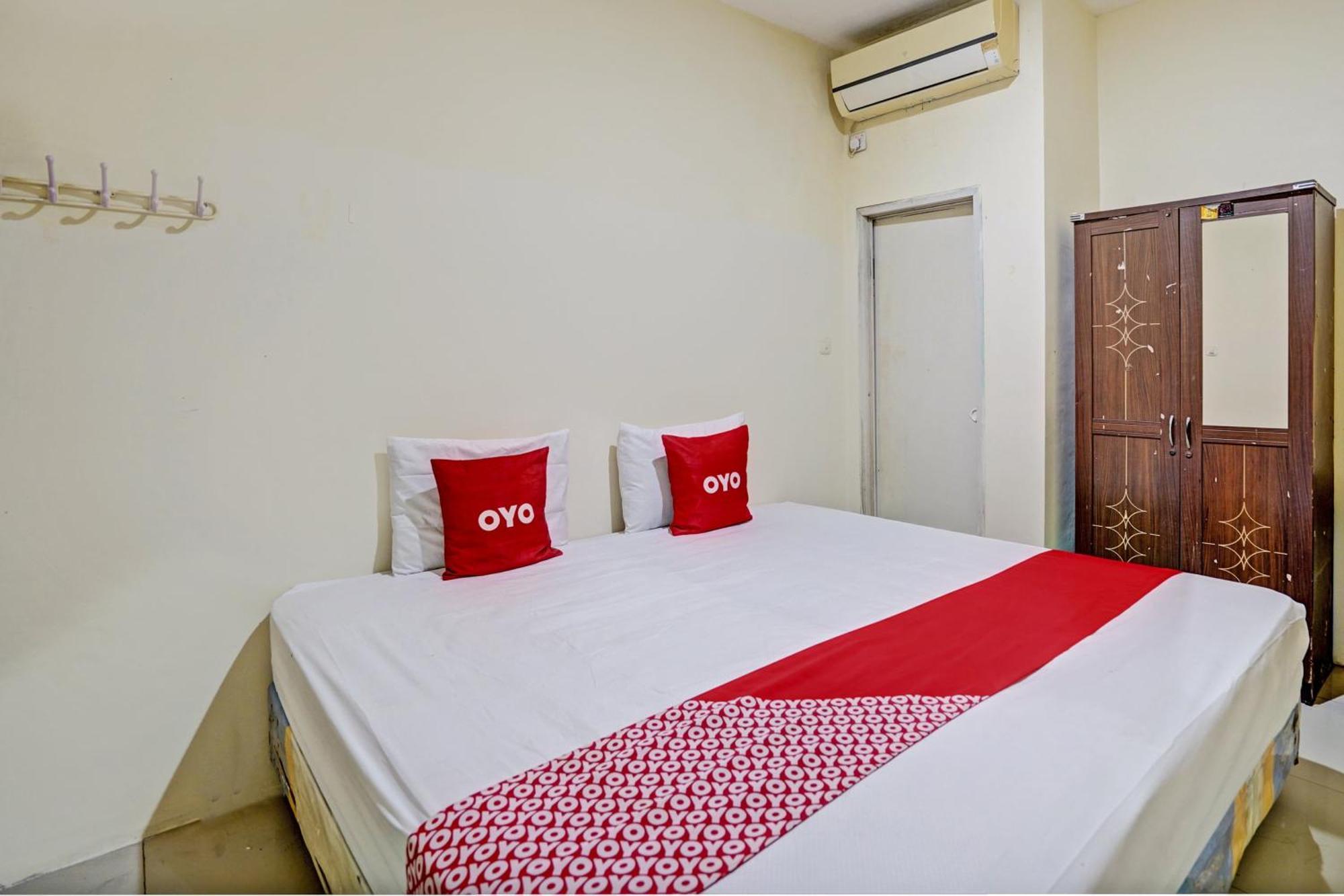 Oyo 93112 Garden Homestay 3 Merlion Surabaya Bagian luar foto